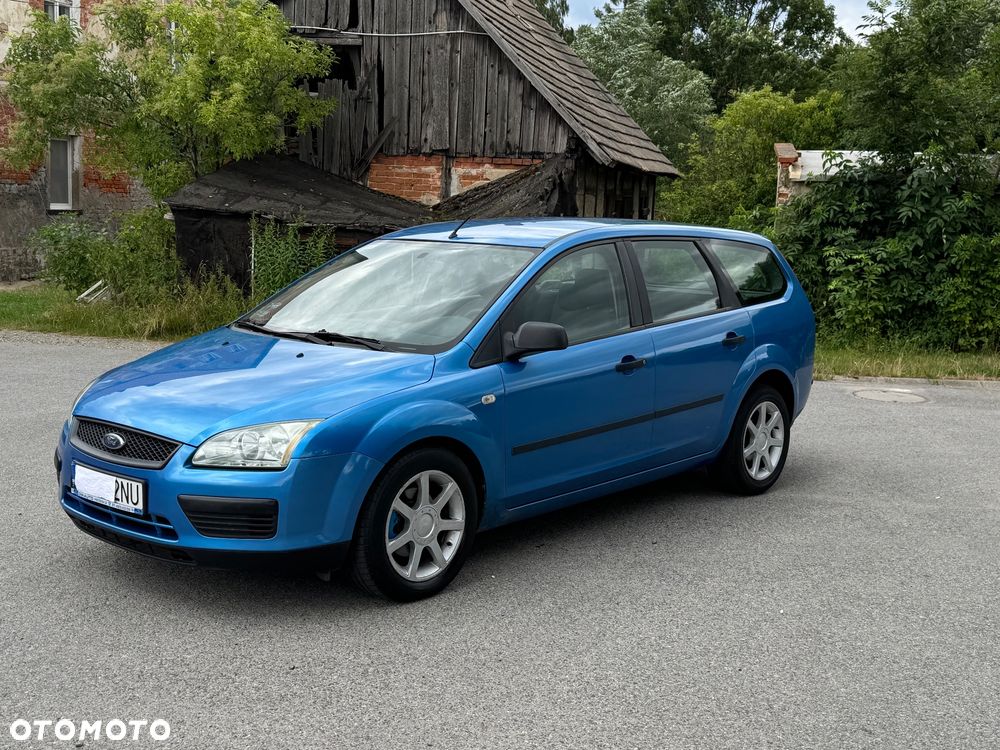 Ford Focus 1.4 Ambiente - 1