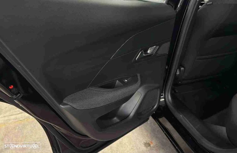 Peugeot e-2008 54 kWh SE Style - 12