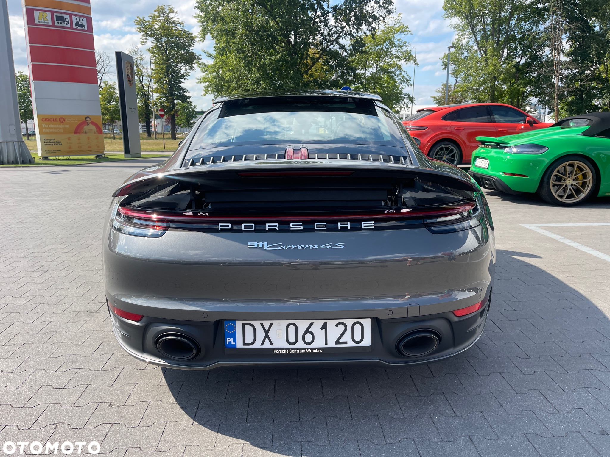 Porsche 911 Carrera 4S - 10
