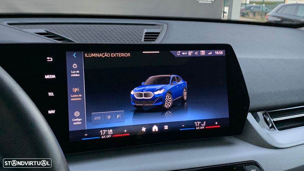 BMW iX2 eDrive20 - 29