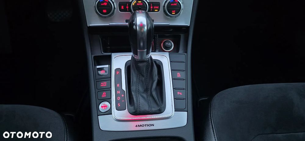 Volkswagen Passat 2.0 TDI 4Mot Highline DSG - 17