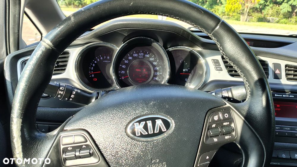 Kia Ceed 1.6 GDI L - 1