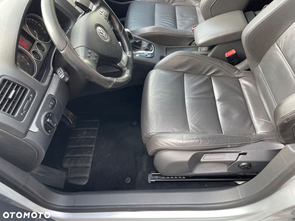 Volkswagen Golf V R32 DSG - 9