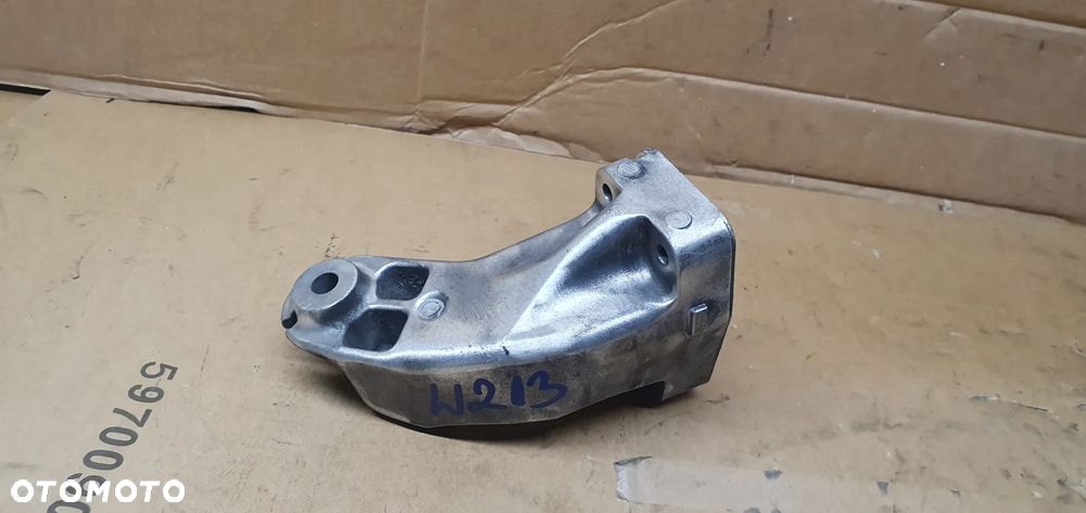 Łapa silnika Mercedes Klasa E W213 A6422234304 - 6