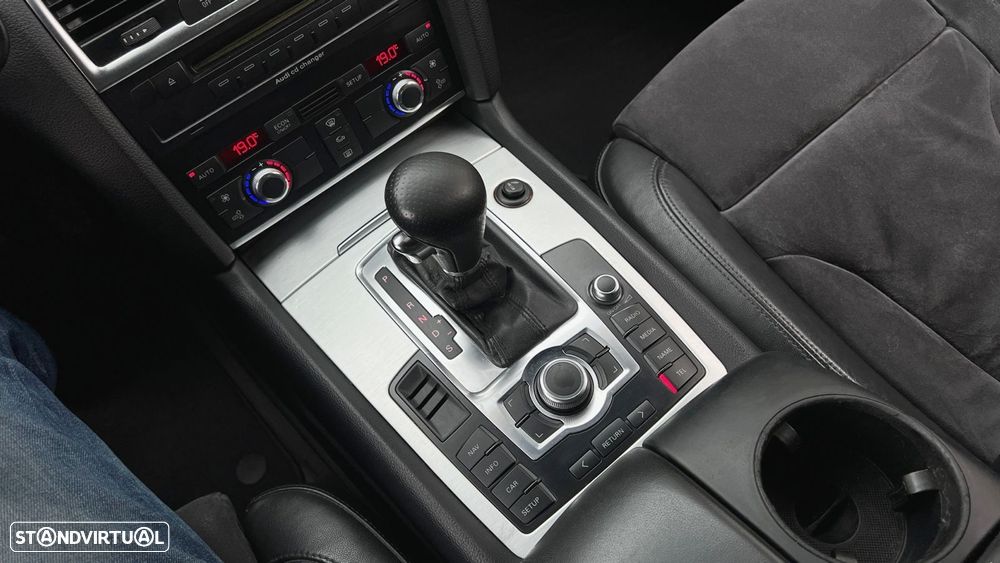 Audi Q7 3.0 TDI Sport Tiptronic - 28