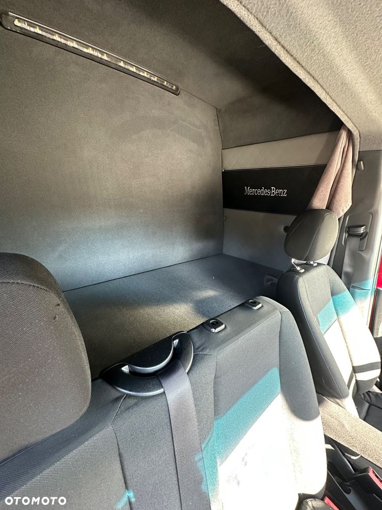 Mercedes-Benz Sprinter - 17