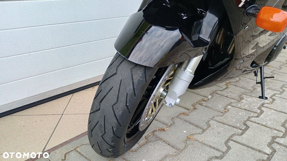 Honda CBR - 12