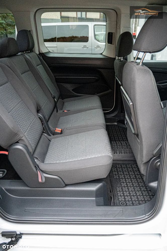 Ford Tourneo Connect 2.0 EcoBlue Titanium - 29