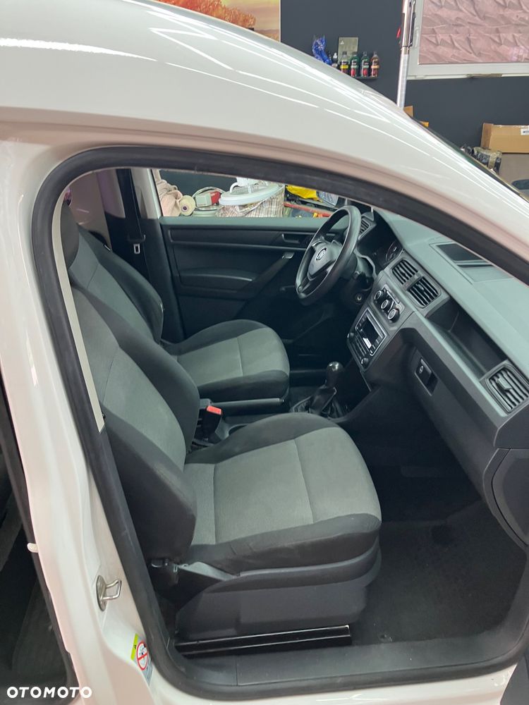 Volkswagen Caddy 2.0 (5-Si.) - 4