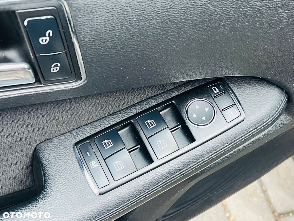 Mercedes-Benz Klasa E - 18