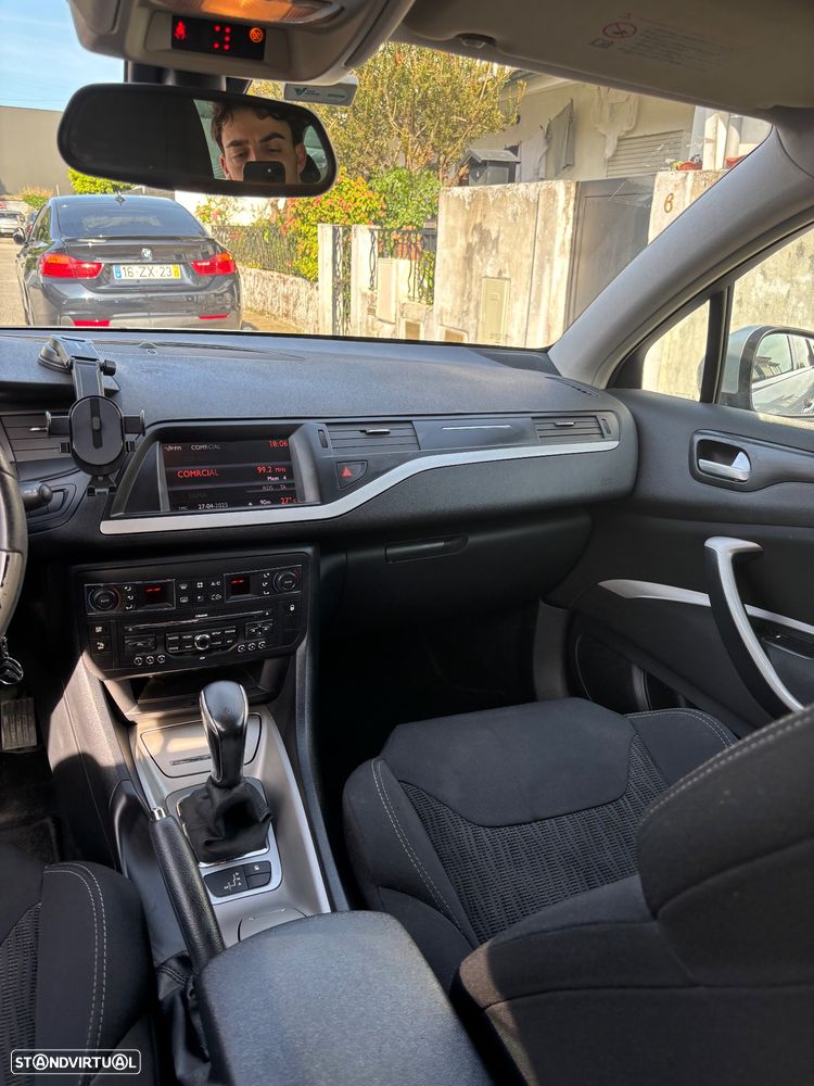 Citroën C5 Tourer 1.6 e-HDi Séduction Air.CMP6 - 4