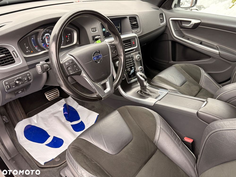 Volvo V60 D4 Geartronic RDesign - 14