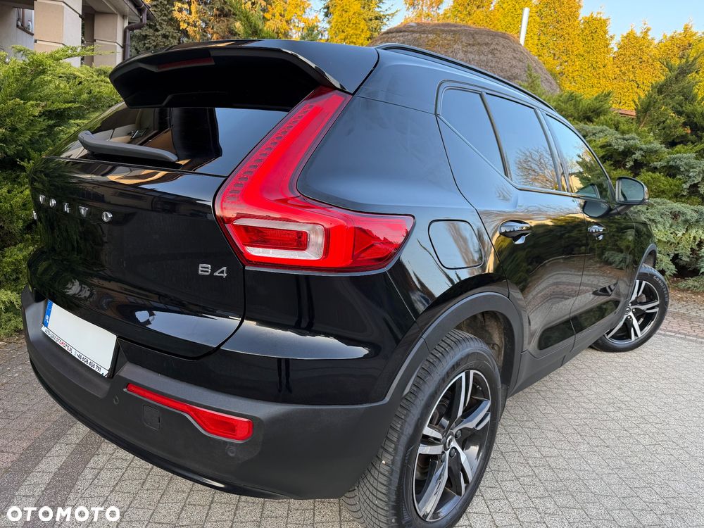Volvo XC 40 B4 B DKG Plus Black Edition - 15