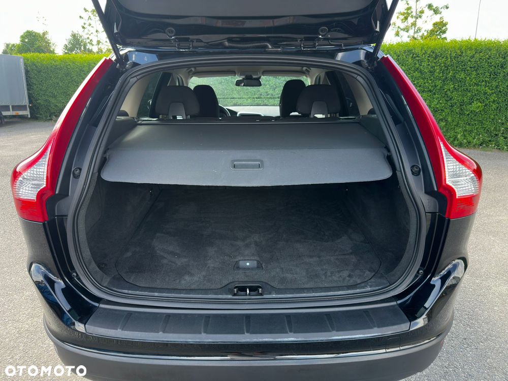 Volvo XC 60 D3 Momentum - 12