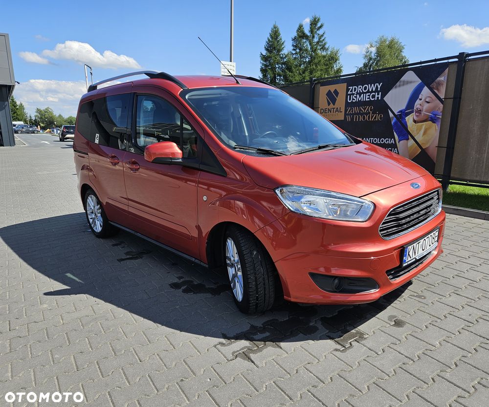 Ford Tourneo Courier 1.0 EcoBoost S&S Titanium - 8