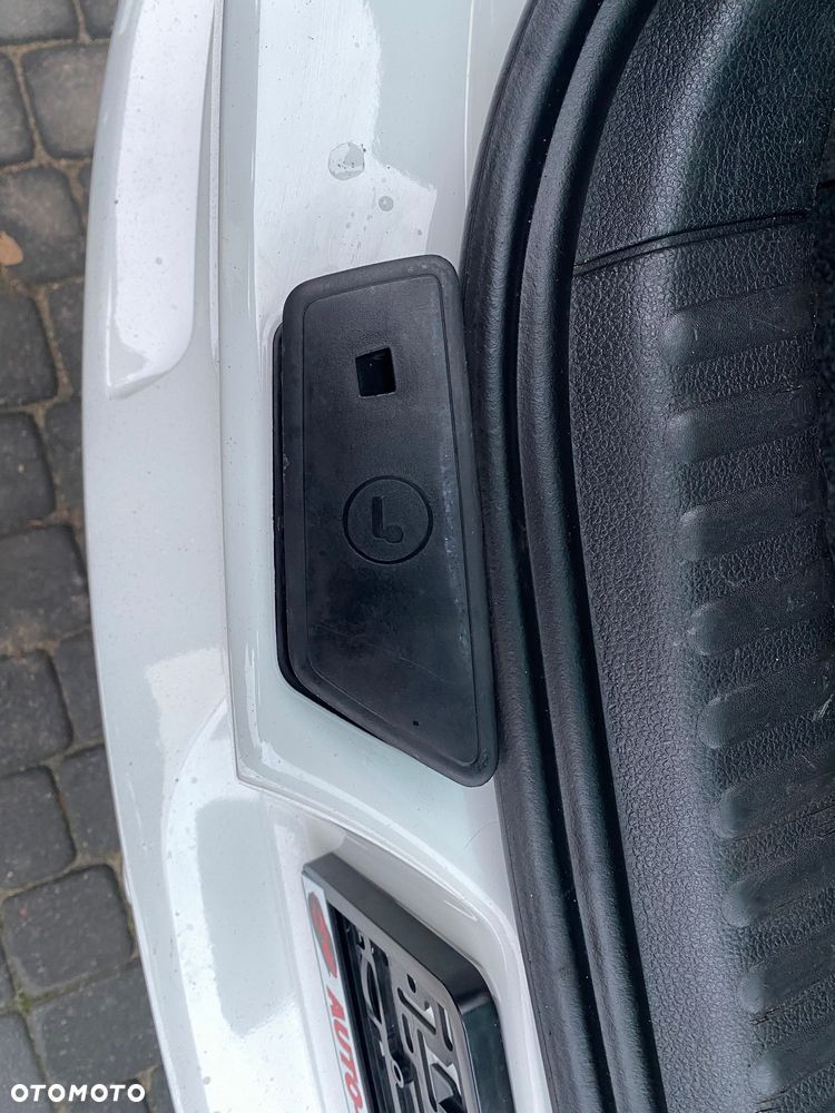 Volkswagen Tiguan 2.0 TDI SCR R-Line - 26