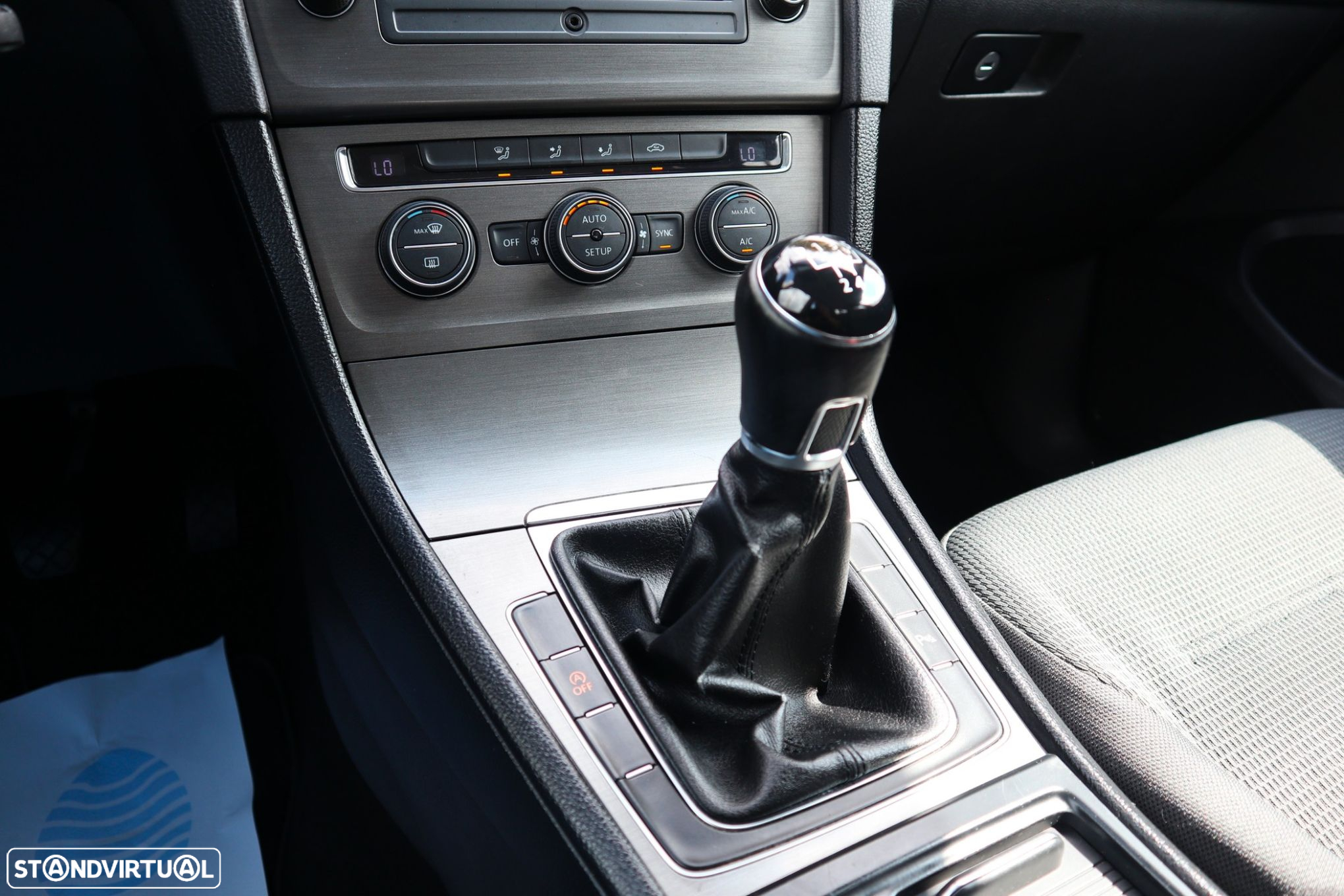 VW Golf - 33