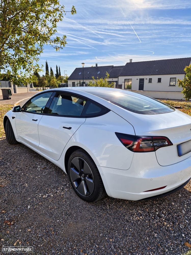 Tesla Model 3 Standard Range Plus RWD - 3