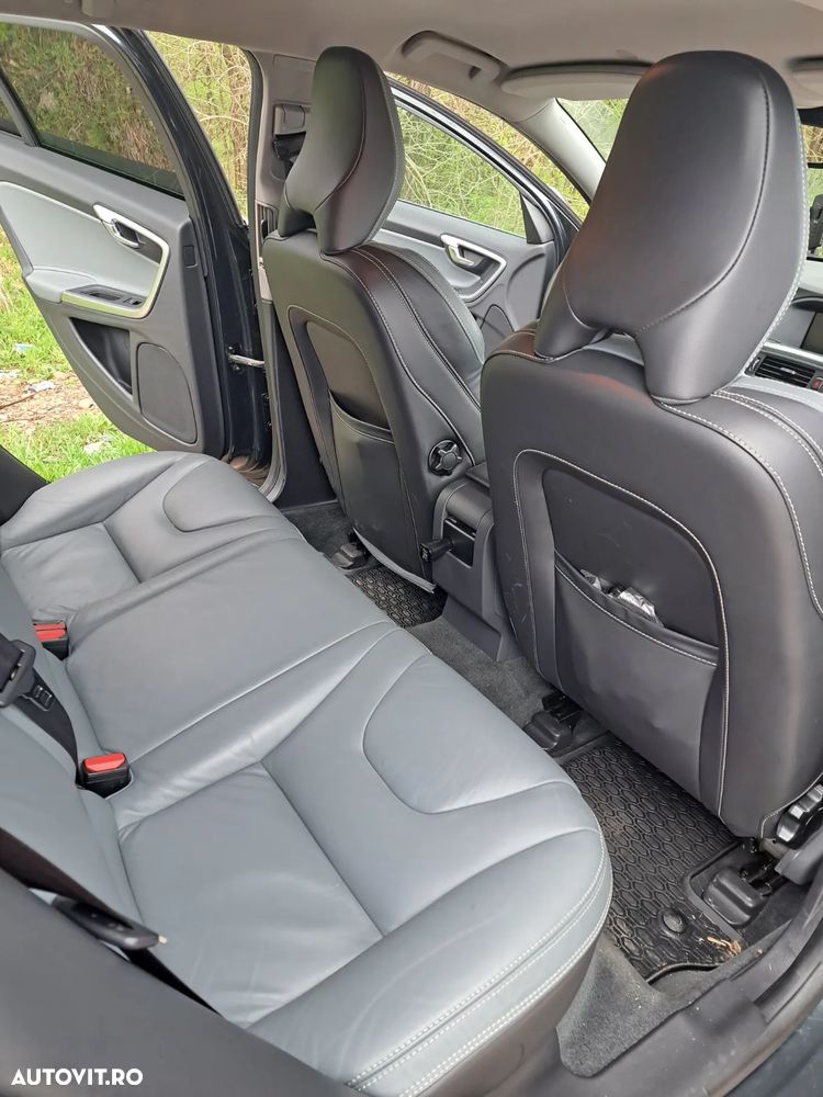 Volvo V60 D2 ECO Start-Stop Momentum - 3