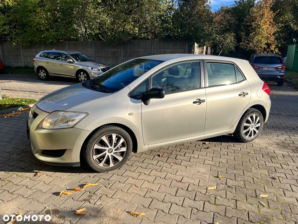 Toyota Auris - 2