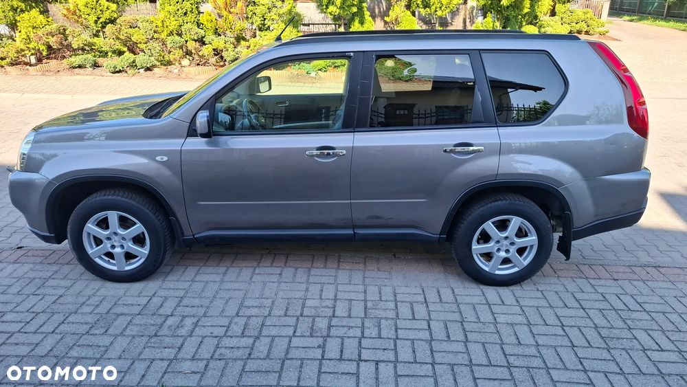 Nissan X-Trail 2.0 dCi 4x4 DPF XE - 2
