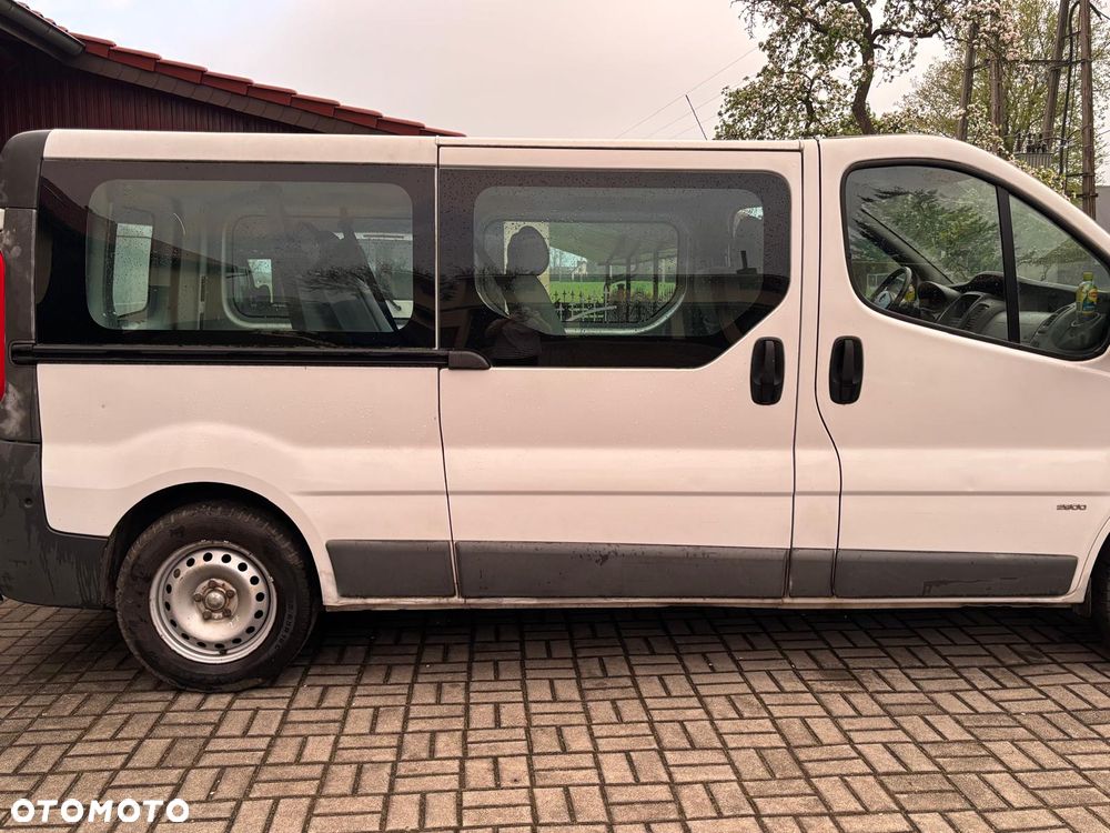Opel Vivaro L2H1 2.9t - 2