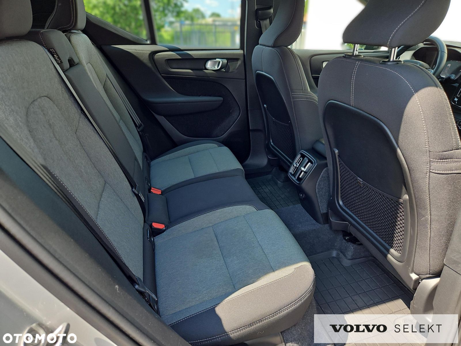 Volvo XC 40 B3 Plus Dark - 13