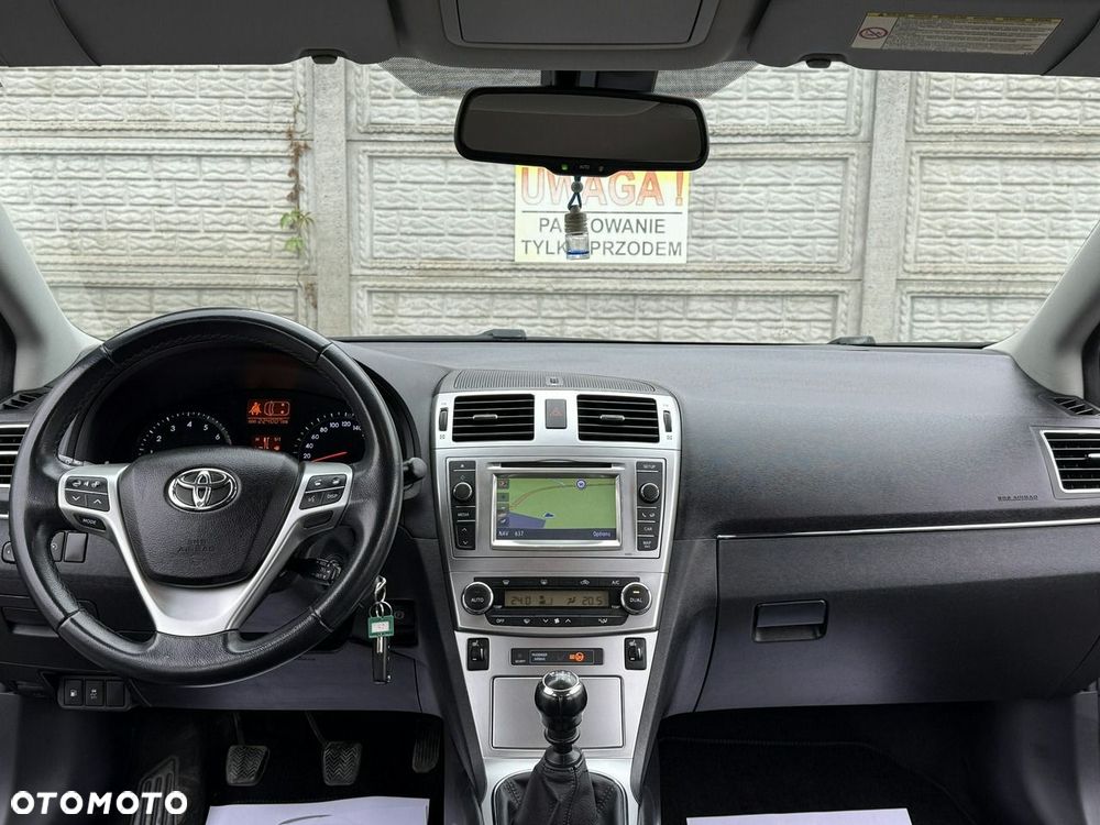 Toyota Avensis 1.8 Executive - 5