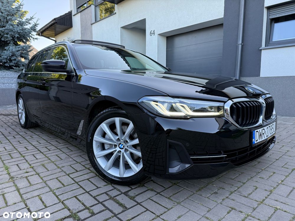 BMW Seria 5 520i Touring Luxury Line - 2