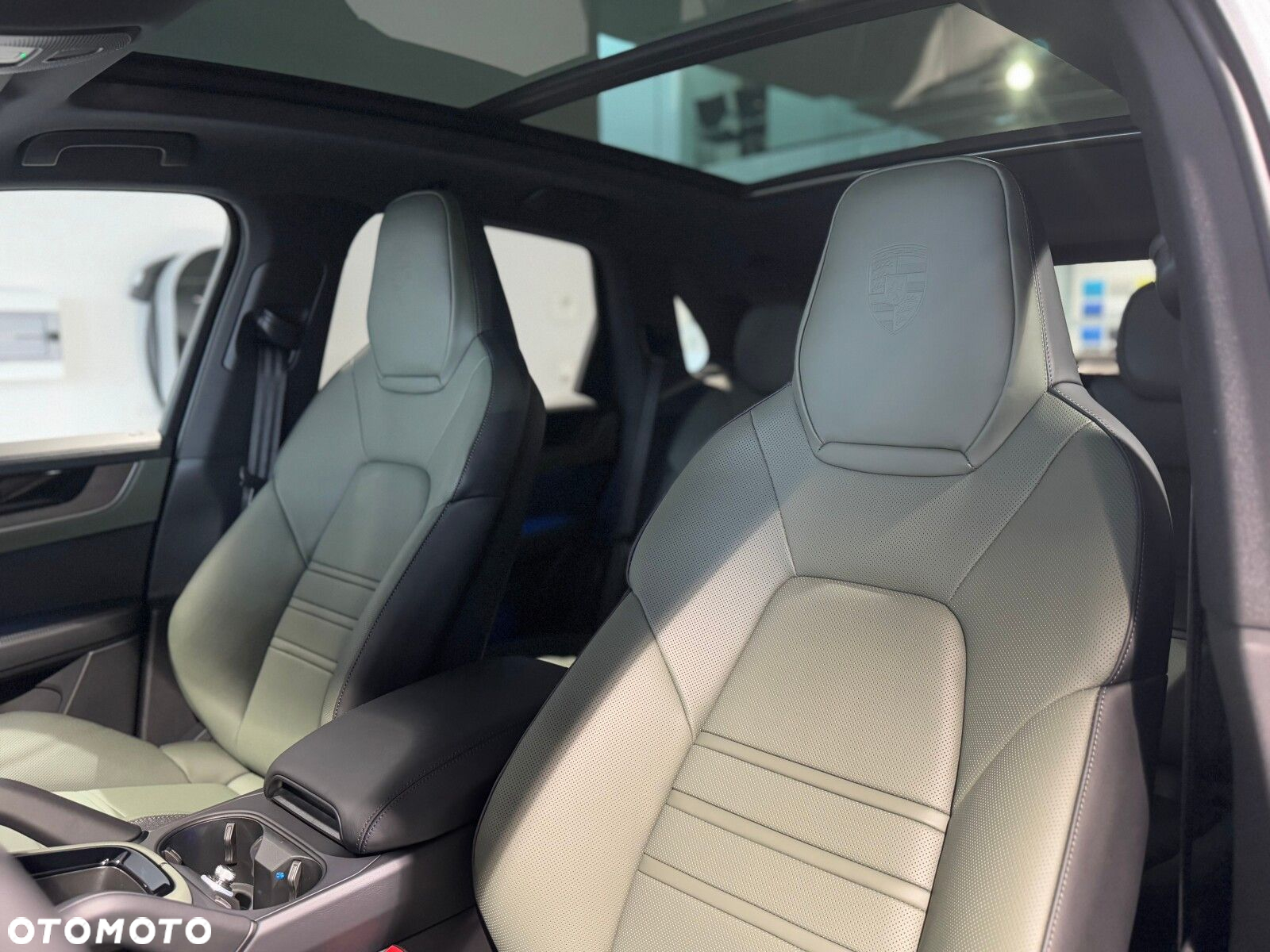 Porsche Cayenne - 28