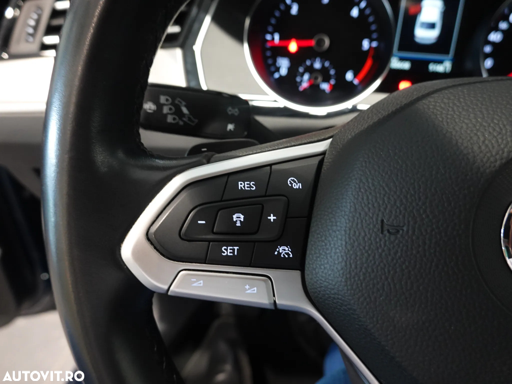 Volkswagen Passat Variant 2.0 TDI DSG Highline - 17