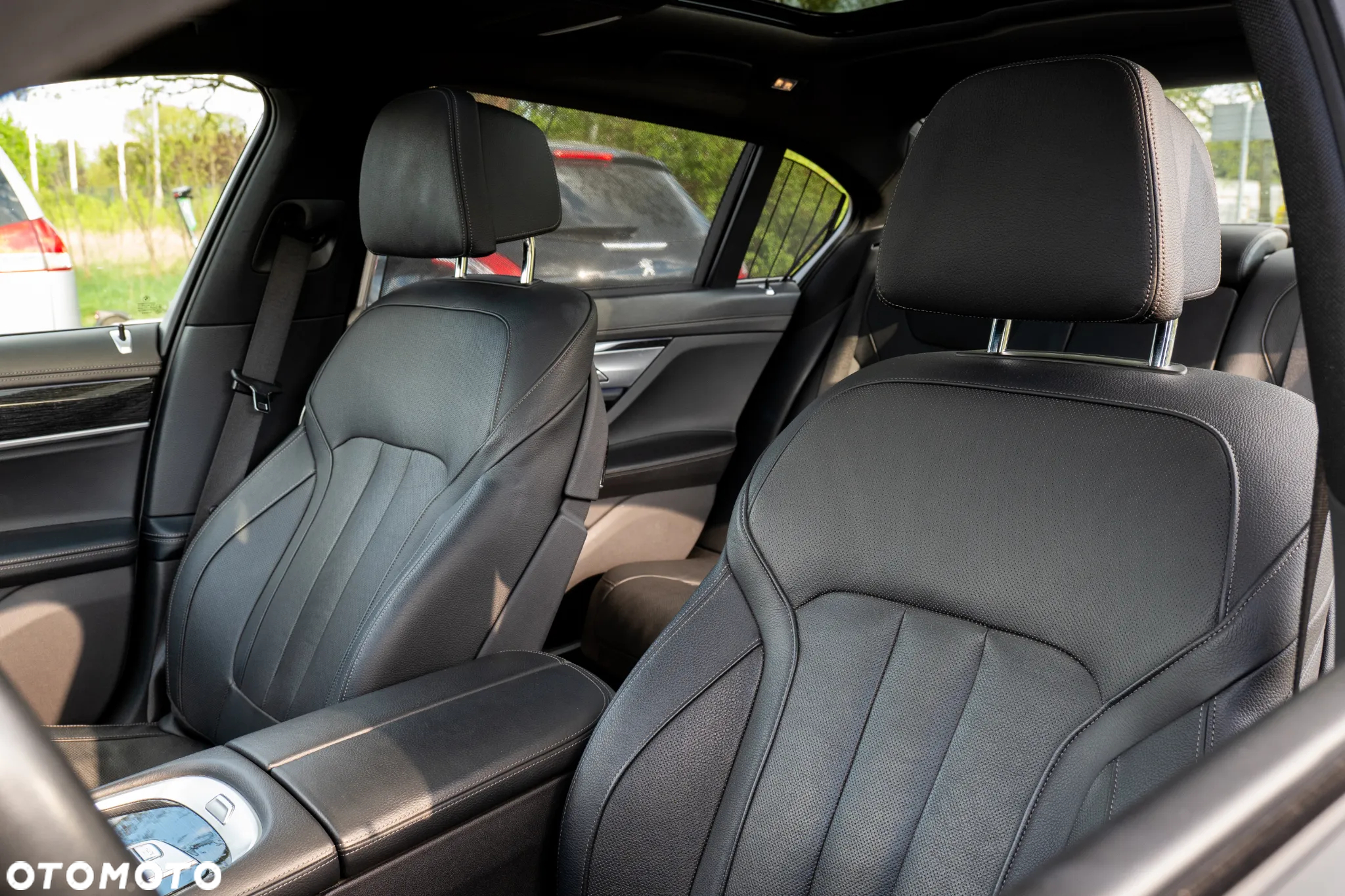 BMW Seria 7 740Li - 31