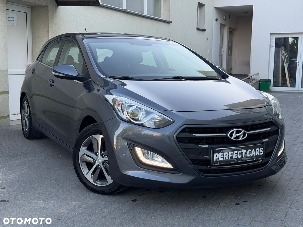 Hyundai i30 1.6 Fifa World Cup Edition - 1