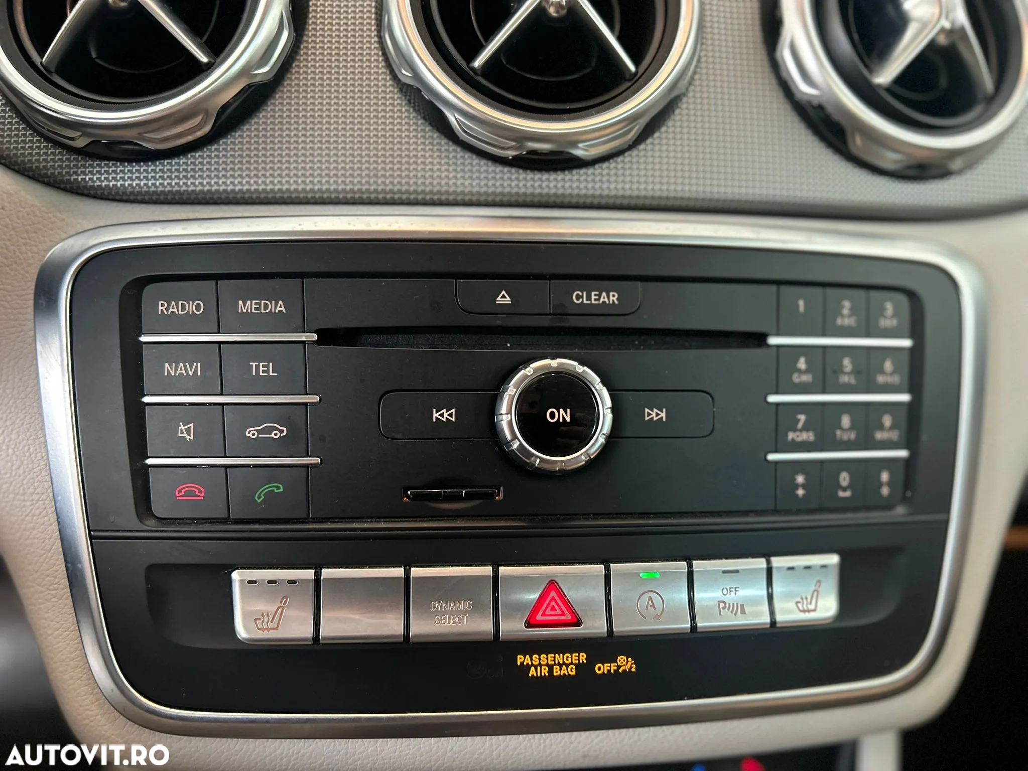 Mercedes-Benz GLA 200 d 7G-DCT Urban - 18