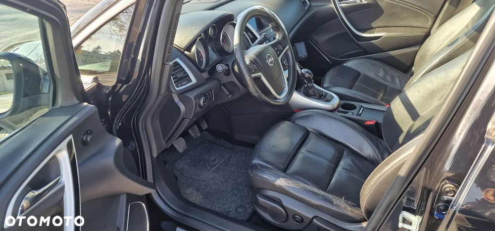 Opel Astra 1.4 Turbo Cosmo - 10