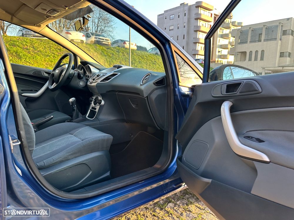 Ford Fiesta - 28