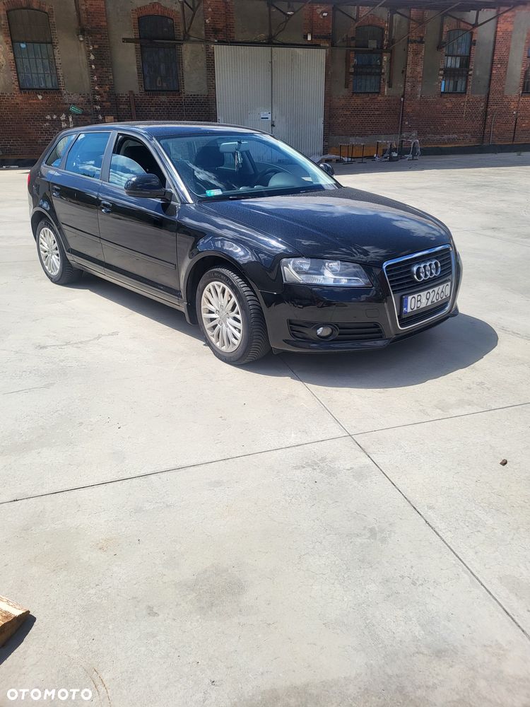 Audi A3 Sportback - 1