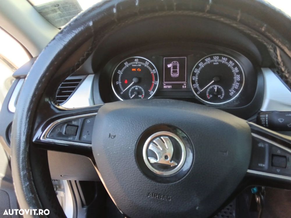 Skoda RAPID - 15