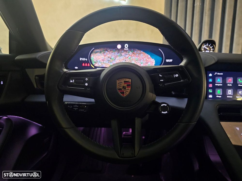 Porsche Taycan Cross Turismo 4 - 13