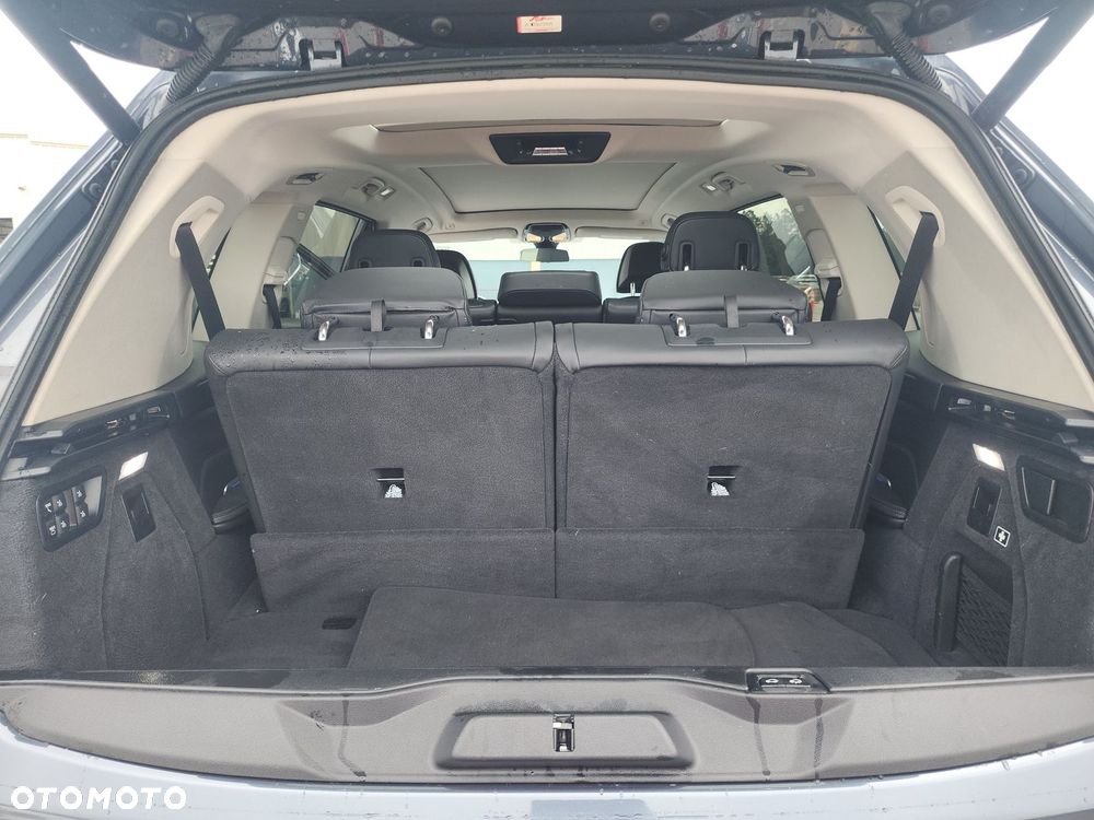 BMW X7 xDrive40i - 12