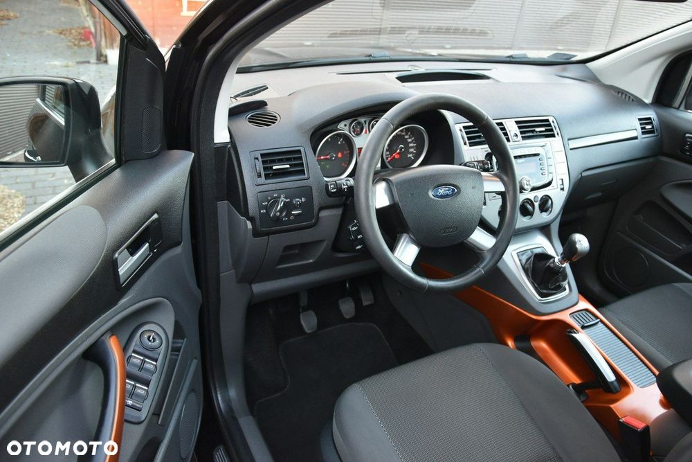 Ford Kuga 2.0 TDCi 4x4 Titanium - 15