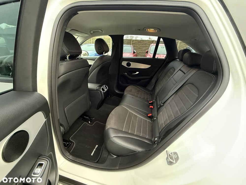 Mercedes-Benz GLC 200 d 4Matic 9G-TRONIC AMG Line - 29