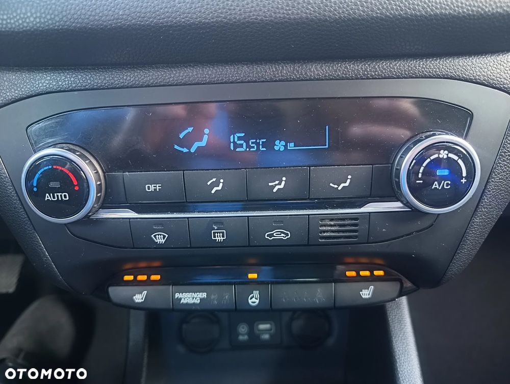 Hyundai i20 1.4 Premium - 27