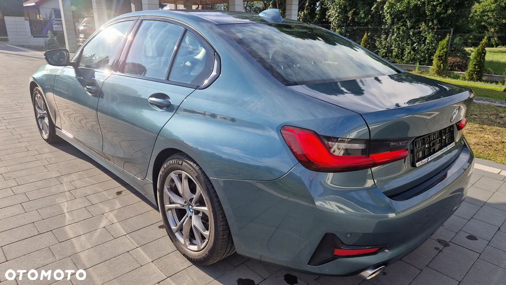 BMW Seria 3 320i GPF Sport - 11