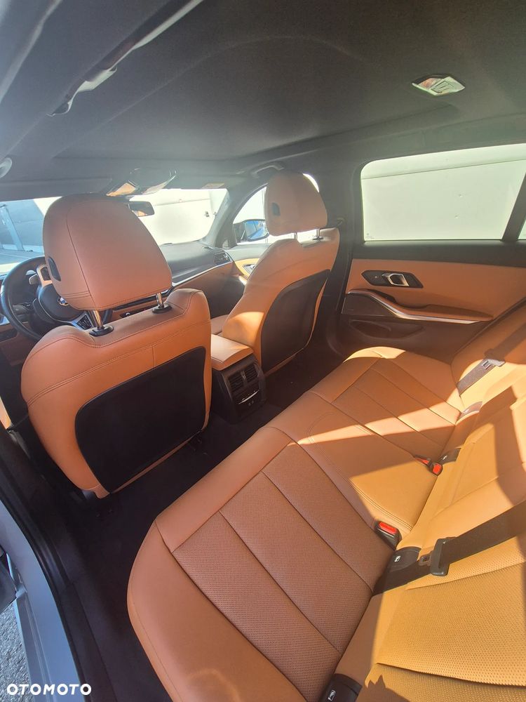 BMW Seria 3 M340i xDrive mHEV sport - 8
