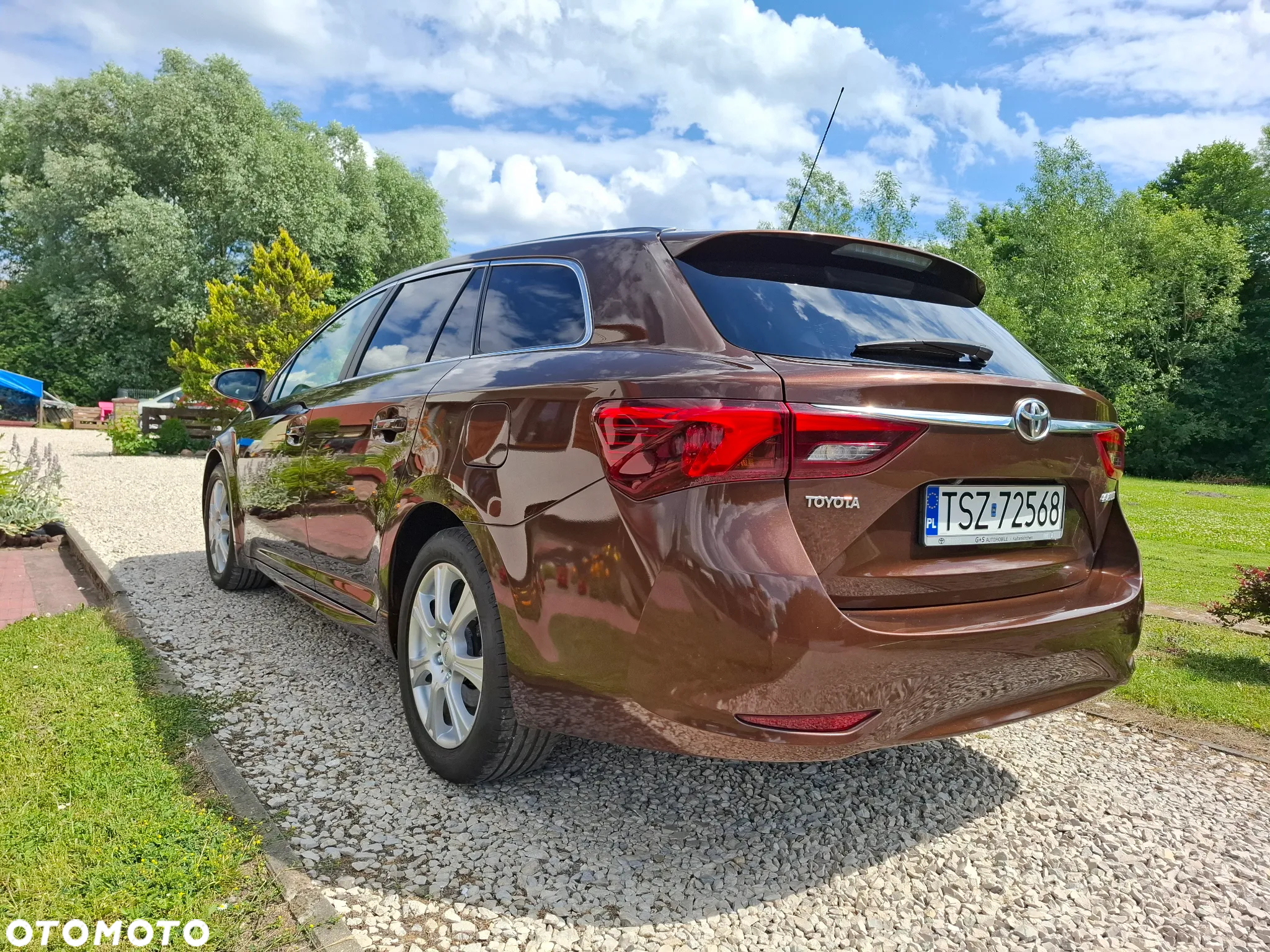 Toyota Avensis 2.0 D-4D Premium - 8