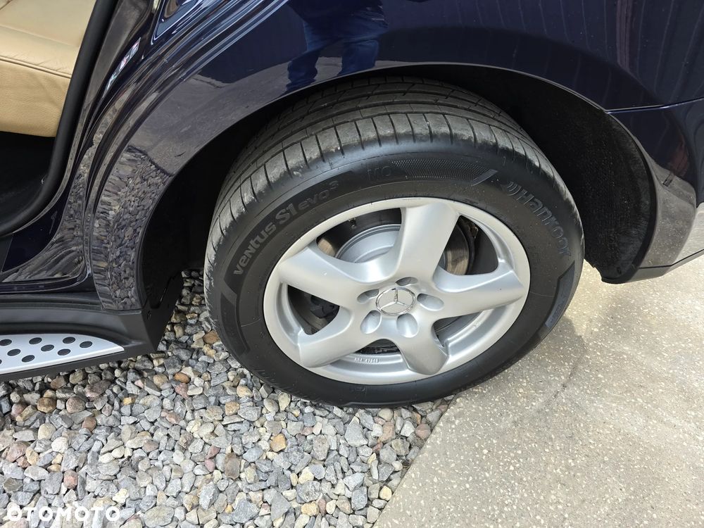 Mercedes-Benz ML 320 CDI 4Matic 7G-TRONIC DPF Edition 10 - 14
