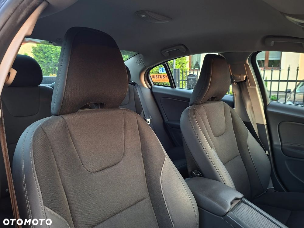 Volvo S60 D3 Momentum - 18