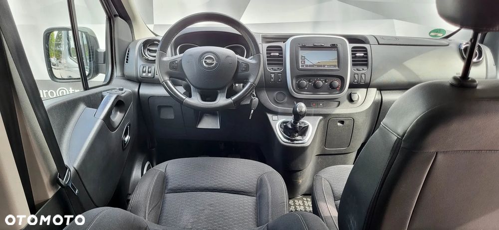 Opel Vivaro - 8