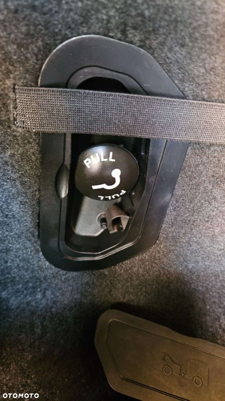 Renault Megane Grandtour ENERGY TCe 130 BOSE EDITION - 22